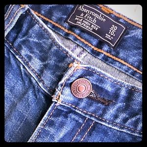 High rise Girlfriend Jeans